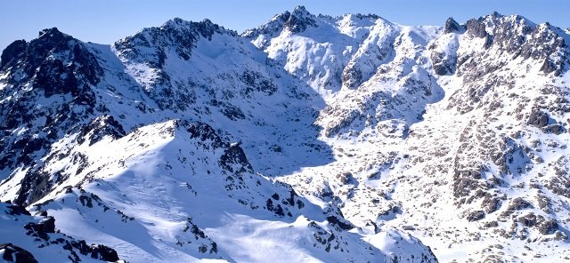 Casa de lujo sin permiso en terrenos protegidos