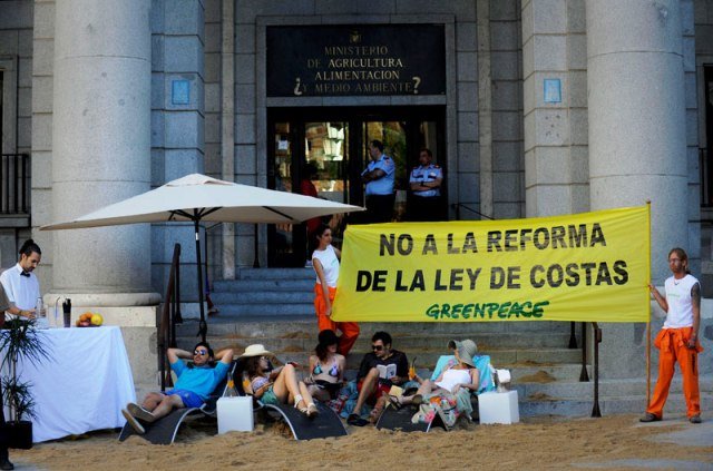 La Junta de Castilla la Mancha y Cospedal demandan a Greenpeace