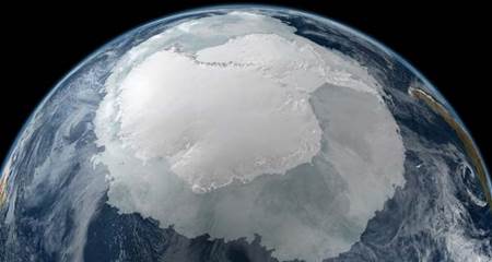 El cambio climático provoca olas de 5 metros en el Artico
