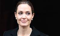 Angelina Jolie recuerda a su madre