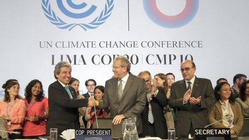 La Cumbre del Clima de Lima aprueba documento histórico de mínimos