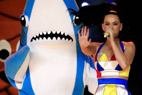 Katy Perry pierde la batalla de los tiburones