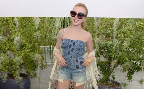 Bella Thorne también falló en la fiesta de H&M Loves Coachella