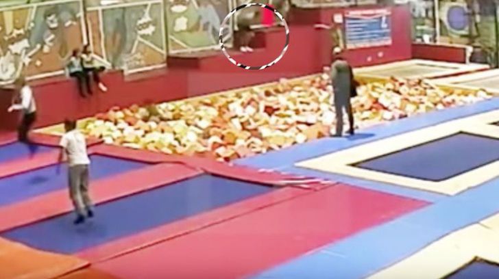 El impactante vídeo del salto mortal que le costó la vida a un político ruso