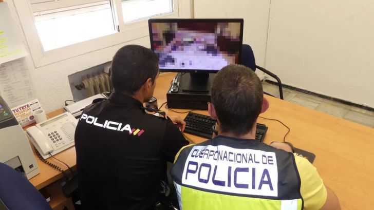 Identifican a 19 menores que grababan vídeos sexuales y los subían a Internet