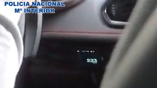 Redes sociales: Detenido un youtuber por grabarse conduciendo a 233 km/h