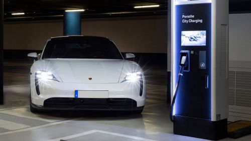 Porsche sigue contribuyendo a mejorar la red de cargadores eléctricos en España y Portugal