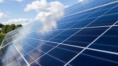 MITECO presenta programa de 100 millones para fomentar ecodiseño y reciclaje en energías renovables