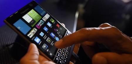 Blackberry estrena Passport