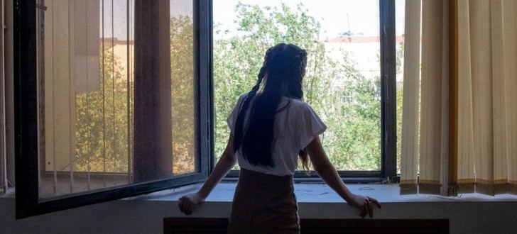 Cien muertes por hora: la soledad afecta a millones en el mundo
