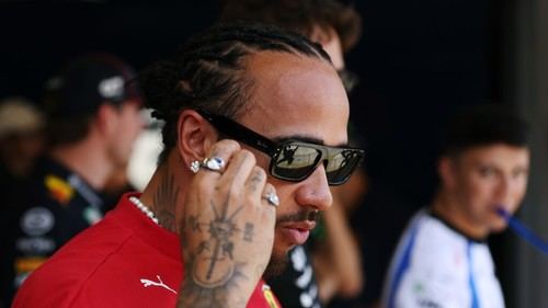 Hamilton decepcionado tras finalizar sexto en Barcelona y no aprender nada del triple header