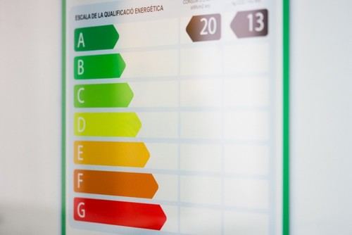 MITECO facilita la certificación de eficiencia energética en edificios