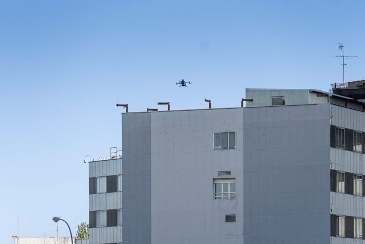 Dron transporta suministros médicos entre hospitales en un ensayo innovador de ITG