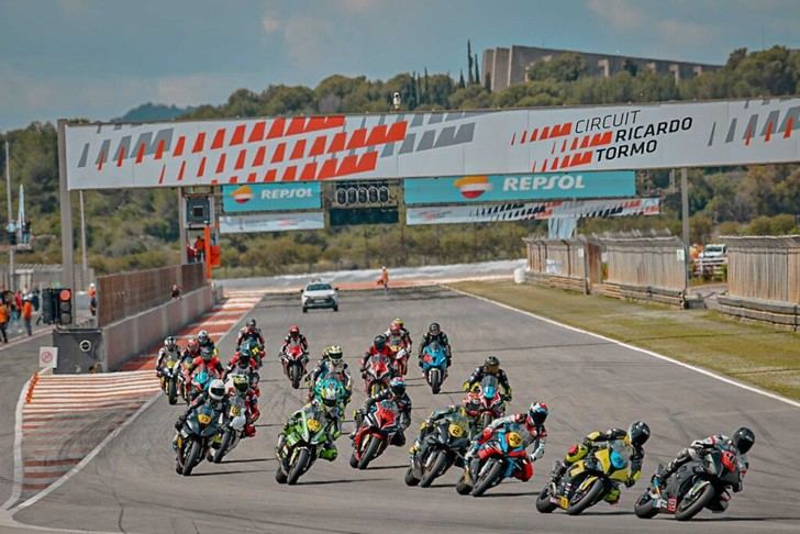La BMW Motorrad RR Iberia Cup 2025 inicia su tercera edición con seis fechas en la Península