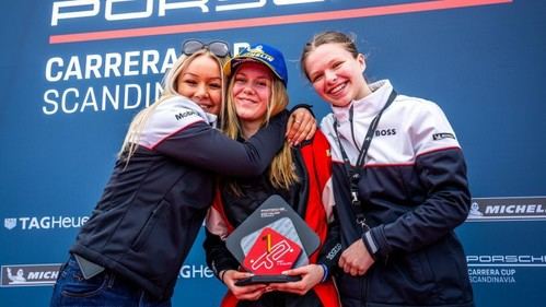 Alexia Danielsson, de 16 años, triunfa en su debut en la Porsche Sprint Challenge