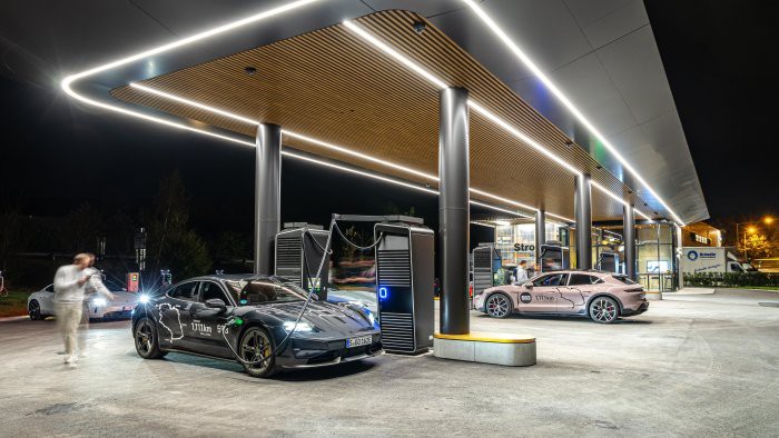 Porsche desafía la percepción de autonomía con la Taycan en una prueba de 1.111 km