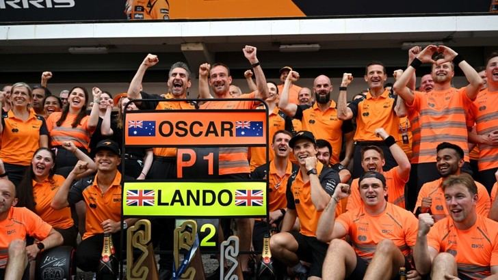 Piastri y Norris logran un 1-2 para McLaren en España, a pesar de los riesgos estratégicos
