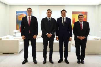 El presidente del Gobierno, Pedro Sánchez, ha mantenido una reunión con el vicepresidente de IBM, Darío Gil, en la que han abordado el nuevo Memorando de E